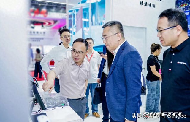 车载交互新纪元：移远通信全栈方案重塑座舱生态(图1)